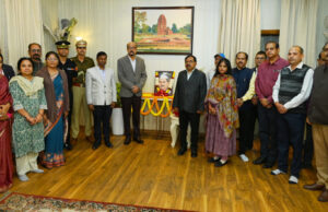 डॉ. राजेंद्र प्रसाद शुक्ल की जयंती पर राज्यपाल ने किया नमन