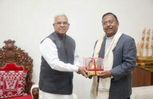 मंत्री नेताम ने मध्यप्रदेश के राज्यपाल से की सौजन्य मुलाकात