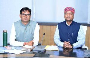 वित्त मंत्री चौधरी ने मंत्री केदार कश्यप के विभागों के बजट तैयारियों पर की चर्चा