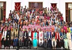 राष्ट्रपति द्रौपदी मुर्मु ने सराही जनजातीय कला, कलाकार हुए भावविभोर