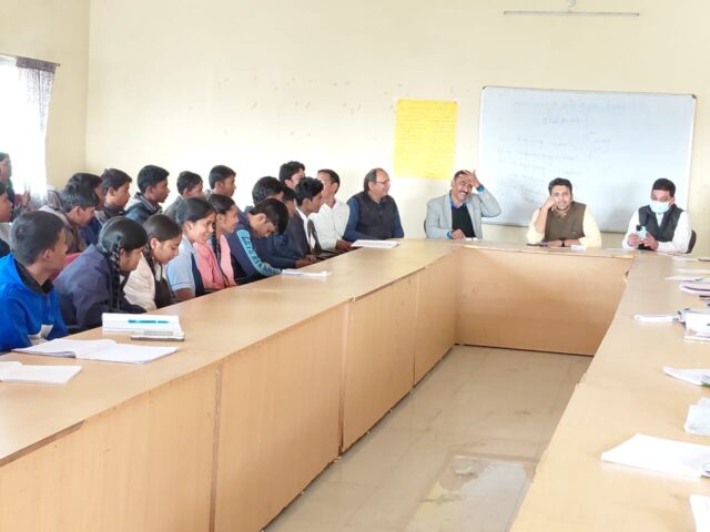 ea3cc848-c4cc-43b7-8ec8-be12cd1ad2b1