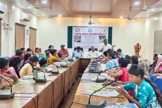 कृषकों को मिला मशरूम उत्पादन तकनीकी प्रशिक्षण