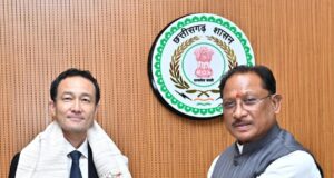 मुख्यमंत्री विष्णु देव साय से जापान दूतावास के राजनीतिक मामलों के मंत्री श्री आबे नोरिआकि ने की सौजन्य मुलाकात