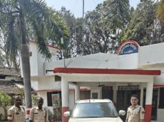 घर के बाडी में रखे ट्रेक्टर से बैटरी एवं अन्य सामान को चोरी करने वाले आरोपी को किया गया गिरफ्तार ।