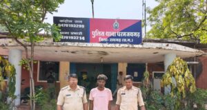 पारिवारिक नाराजगी में बेटे ने मां पर फावड़े से किया जानलेवा हमला—महिला की मौके पर मौत