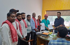 तारबाहर अंडरब्रिज में सुस्त और लापरवाह कार्यप्रणाली के खिलाफ जोहार छत्तीसगढ़ पार्टी का तीखा विरोध