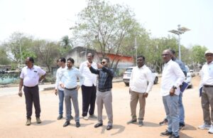 जिला मुख्यालय कांकेर में संचालित विकास कार्यों का विधायक एवं कलेक्टर ने किया निरीक्षण