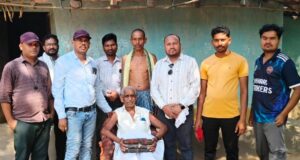 ग्राम कोलर में सर्वेक्षण दल को मिलीं प्राचीन और दुर्लभ पांडुलिपियां