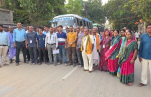 श्रीरामलला दर्शन योजना: रायगढ़ जिले के 104 तीर्थयात्री अयोध्या धाम के लिए रवाना