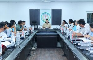 जिला स्वास्थ्य योजनाओं की समीक्षा: कलेक्टर ने गुणवत्ता, समयबद्धता और मॉनिटरिंग पर दिया जोर