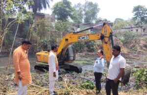महापौर चौहान ने लिया नाला सफाई कार्य का जायजा,बरसात पूर्व नाला सफाई अभियान शुरू
