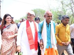 एक ग्रामीण का न्योता, मुख्यमंत्री का अपनापन – प्रधानमंत्री आवास से साकार हुआ सपना, मुख्यमंत्री ने कराया गृह प्रवेश