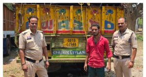 “ऑपरेशन प्रहार” के तहत अवैध कबाड़ कारोबार पर पुलिस की बड़ी कार्रवाई ! दो प्रकरण में 24 टन कबाड़ से भरा ट्रक जब्त इधर 53 क्विंटल लोहे का सरिया की बरामद ….