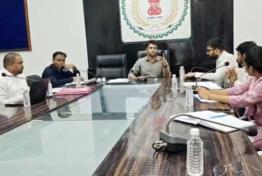 आम उपभोक्ताओं को पेट्रोल-डीजल की उपलब्धता सुनिश्चित करने प्रशासन द्वारा उठाए जा रहे सख्त कदम