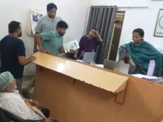 मस्तूरी तहसीलदार ने दिखाई संवेदनशीलता तुरंत कुर्सी मंगवाकर बुजुर्ग की सुनी फरियाद