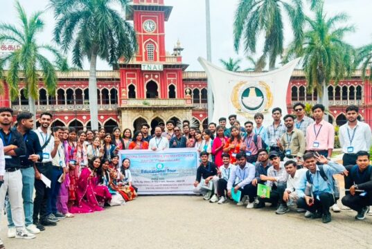 कृषि छात्रों ने 12 दिवसीय शैक्षणिक भ्रमण में जाना आधुनिक कृषि और भारतीय संस्कृति