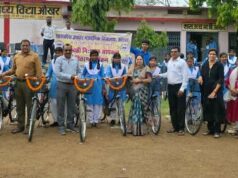 सायकल वितरण के परिणाम स्वरूप छत्तीसगढ़ में छात्राओं की स्कूल उपस्थिति में हुई वृद्धि ओखर हायर सेकेंडरी स्कूल में हुआ छात्राओं को सायकल वितरण