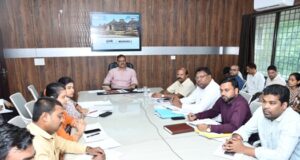 सीएम हेल्पलाइन में दर्ज राजस्व प्रकरणों का समयबद्ध और गुणवत्तापूर्ण निराकरण सुनिश्चित करें: कलेक्टर