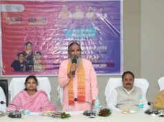 ‘दीदी के गोठ’ के विशेष प्रसारण में महिलाओं ने साझा किया आत्मनिर्भर बनने का अनुभव सांसद श्री नाग ने किया ‘कांकेयर‘ उत्पाद समूह की वेबसाइट एवं पैकेजिंग यूनिट का शुभारंभ कहा- केन्द्र एवं राज्य सरकार की आजीविकामूलक योजनाओं से जुड़कर जिले की महिलाएं हो रहीं आर्थिक रूप से सशक्त व आत्मनिर्भर