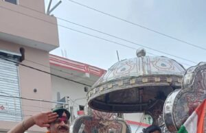 हिर्री निवासी मिलिट्री जवान लोकनाथ पटेल के सेवानिवृत्त होने पर ग्रामीणों ने किया ढोल डीजे पुष्पाहार से भव्य स्वागत