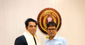 रायगढ़ जिले के सबसे युवा एल्डरमैन बने विकास होता, वित्त मंत्री ओपी चौधरी ने किया सम्मानित