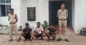 बड़पारा शराब भट्ठी के पास गुंडागर्दी करने वाले तीन बदमाश गिरफ्तार, गैर जमानतीय धाराओं में भेजे गए जेल