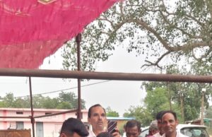 जिला पंचायत अध्यक्ष राजेश सूर्यवंशी ने 20 लाख की लागत वाली प्रार्थना सभा सेड का