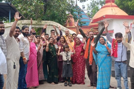मस्तूरी सरपंच के खिलाफ अविश्वास प्रस्ताव 17 मतों से पारित पंचों एवं समर्थकों में खुशी का माहौल
