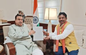 बस्तर में सड़क विकास को लेकर सांसद महेश कश्यप ने केंद्रीय मंत्री नितिन गडकरी से की मुलाकात