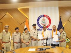 लगभग चार दशक की गौरवपूर्ण पुलिस सेवा को सलाम : एएसआई समसुद्दीन खान एवं प्रधान आरक्षक महादेव शोरी को कांकेर पुलिस ने दी सम्मानपूर्ण एवं भावभीनी विदाई।