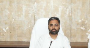 जिले में मलेरिया से हुई मौतों पर विभाग गंभीरता से संज्ञान लें, निचले स्तर पर नियमित स्वास्थ्य परीक्षण कराएं