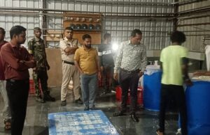 रात 12 बजे वैद्य फूड में राजस्व, खाद्य औषधि एवं पुलिस की संयुक्त टीम की दबिश, 200 किलो पनीर जब्त
