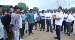 कलेक्टर कुंदन कुमार ने किया खेल मैदान, बस स्टैण्ड व इंडोर स्टेडियम का निरीक्षण खेल प्रेमियों के लिए आज से खोला गया इंडोर स्टेडियम
