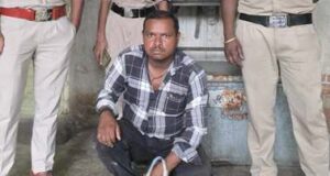 धनागर और बिछीनारा में आबकारी विभाग की कार्रवाई, 23.5 लीटर अवैध महुआ शराब जप्त