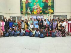 दृष्टिबाधित बच्चों ने सीखा बिना देखे स्मार्टफोन चलाना
