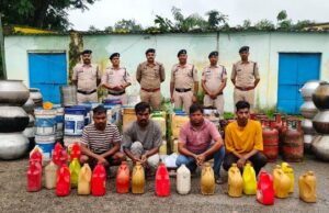 ऑपरेशन आघात के तहत कोतरारोड़ पुलिस की बड़ी कार्रवाई, 395 लीटर महुआ शराब जब्त, 6 आरोपी गिरफ्तार