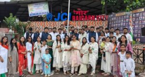 जेसीआई रायगढ़ सिटी ने जेसीआई चौक पर हर्षोल्लास के साथ फहराया तिरंगा