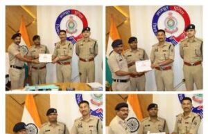 उत्कृष्ट कार्यों के लिए पुलिस अधिकारियों एवं कर्मचारियों को मिला “कॉप ऑफ द मंथ” सम्मान ।
