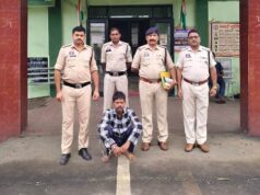 एक के बाद एक तीन लोगों पर किया धारदार ब्लेड से हमला