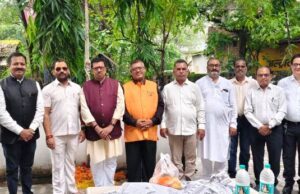स्वतंत्रता दिवस पर पूर्वांचल भोजपुरी समाज ने फहराया तिरंगा