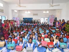 एनटीपीसी सीपत संगवारी महिला समिति द्वारा शासकीय कन्या उच्चतर माध्यमिक शाला सीपत में शारीरिक स्वच्छता जागरूकता अभियान एवं सैनिटरी किट का वितरण