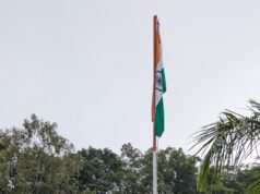 सेजेस रायकेरा में हर्षोल्लास से मना 80वां स्वतंत्रता दिवस, देशभक्ति नारों के साथ निकली भव्य प्रभात फेरी
