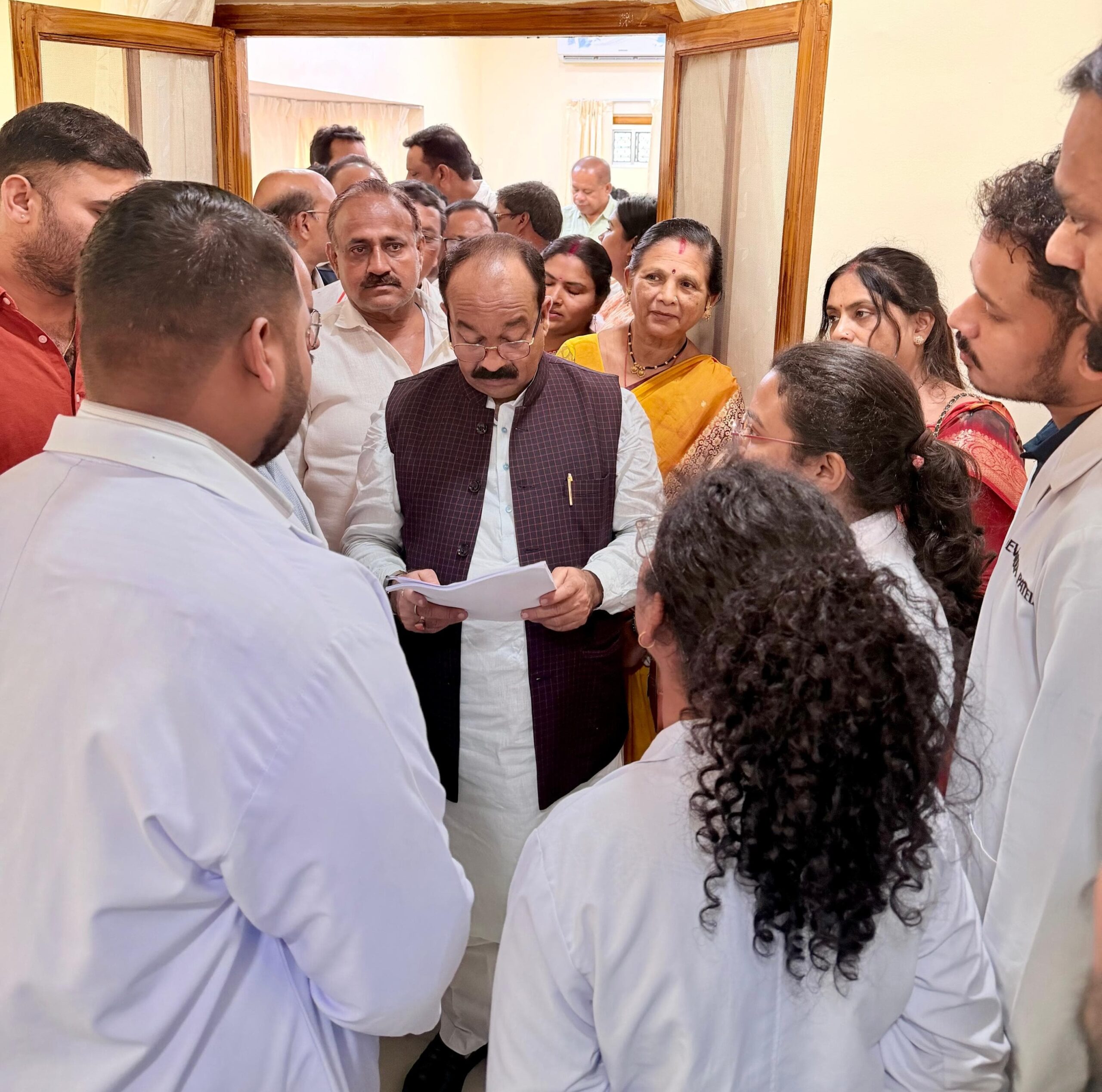 उपमुख्यमंत्री अरुण शाव ने चिकित्सकों की मांगों को गंभीरता से सुना