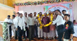 मेधावी विद्यार्थियों का सम्मान, शिक्षा से समाज की उन्नति का दिया संदेश