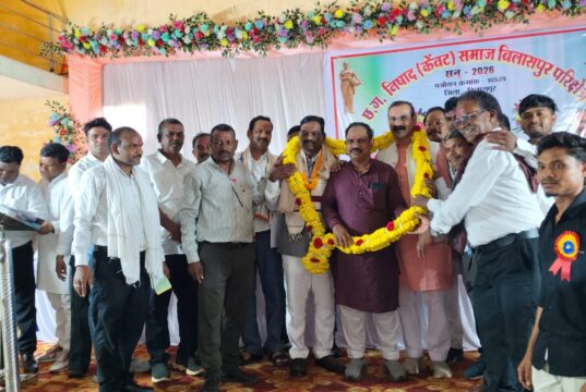 मेधावी विद्यार्थियों का सम्मान, शिक्षा से समाज की उन्नति का दिया संदेश