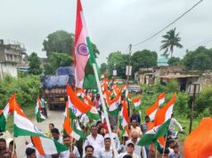 भव्य तिरंगा पदयात्रा — सरसीवा से झुमका
