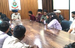इनफ्लुएंसर, कंटेंट क्रिएटर की मीटिंग
