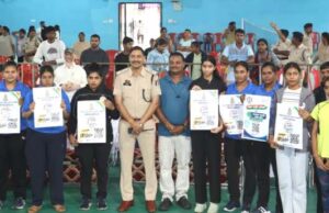 राज्य स्तरीय वेटलिफ्टिंग प्रतियोगिता बनी कांकेर पुलिस के साइबर जागरूकता अभियान का मंच ।