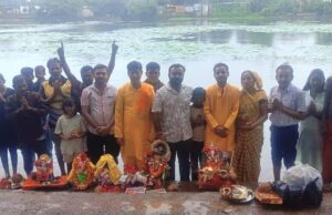 मस्तूरी में नम आंखों से गणेश जी की प्रतिमा का विसर्जन, भक्तों ने दी भावभीनी विदाई