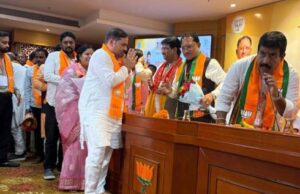 प्रदेश किसान मोर्चा की अहम बैठक के पश्चात मुख्यमंत्री से रूबरू हुए भाजपा नेता धरम भार्गव